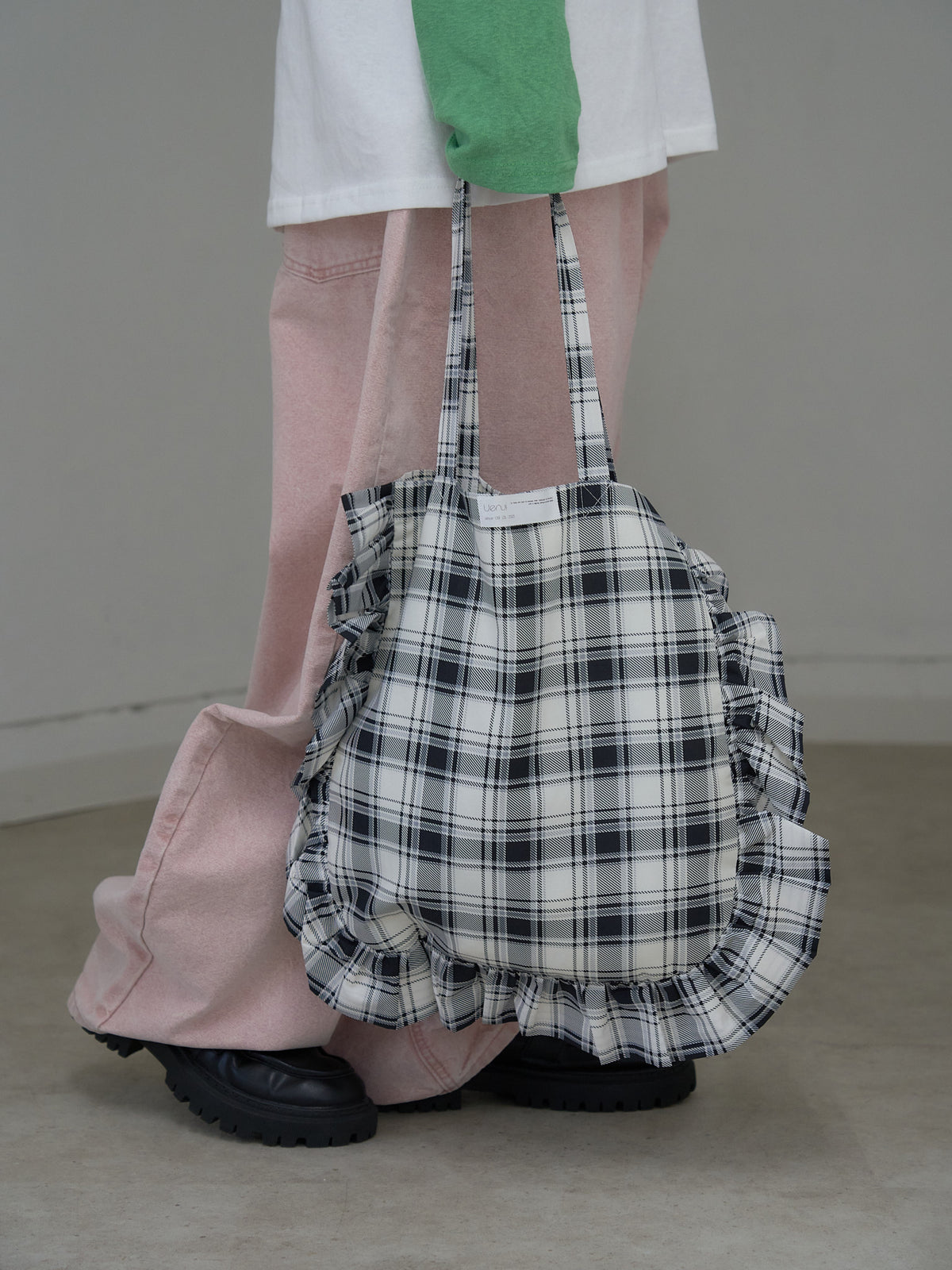 frill tote bag