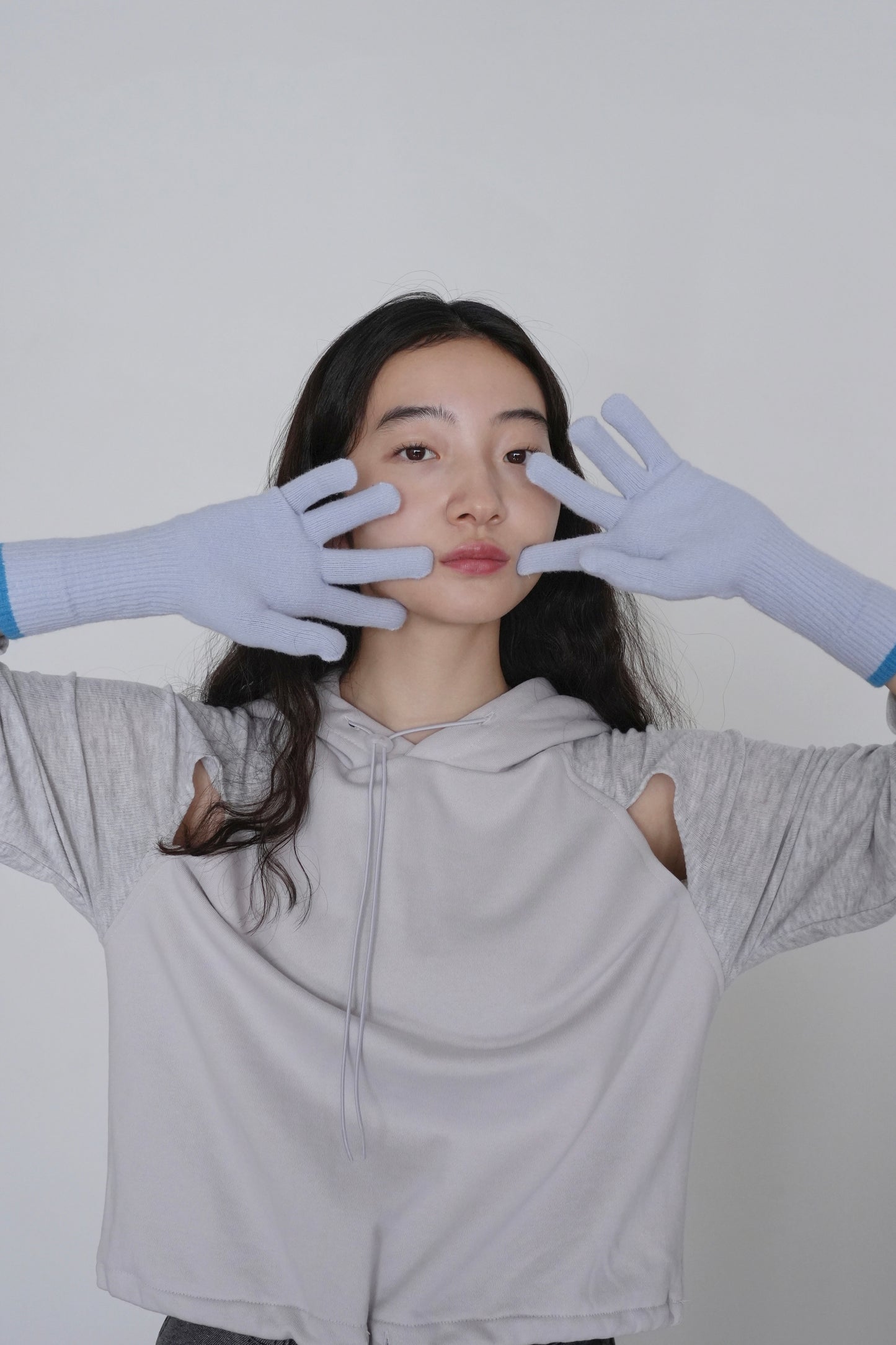bicolor knit gloves