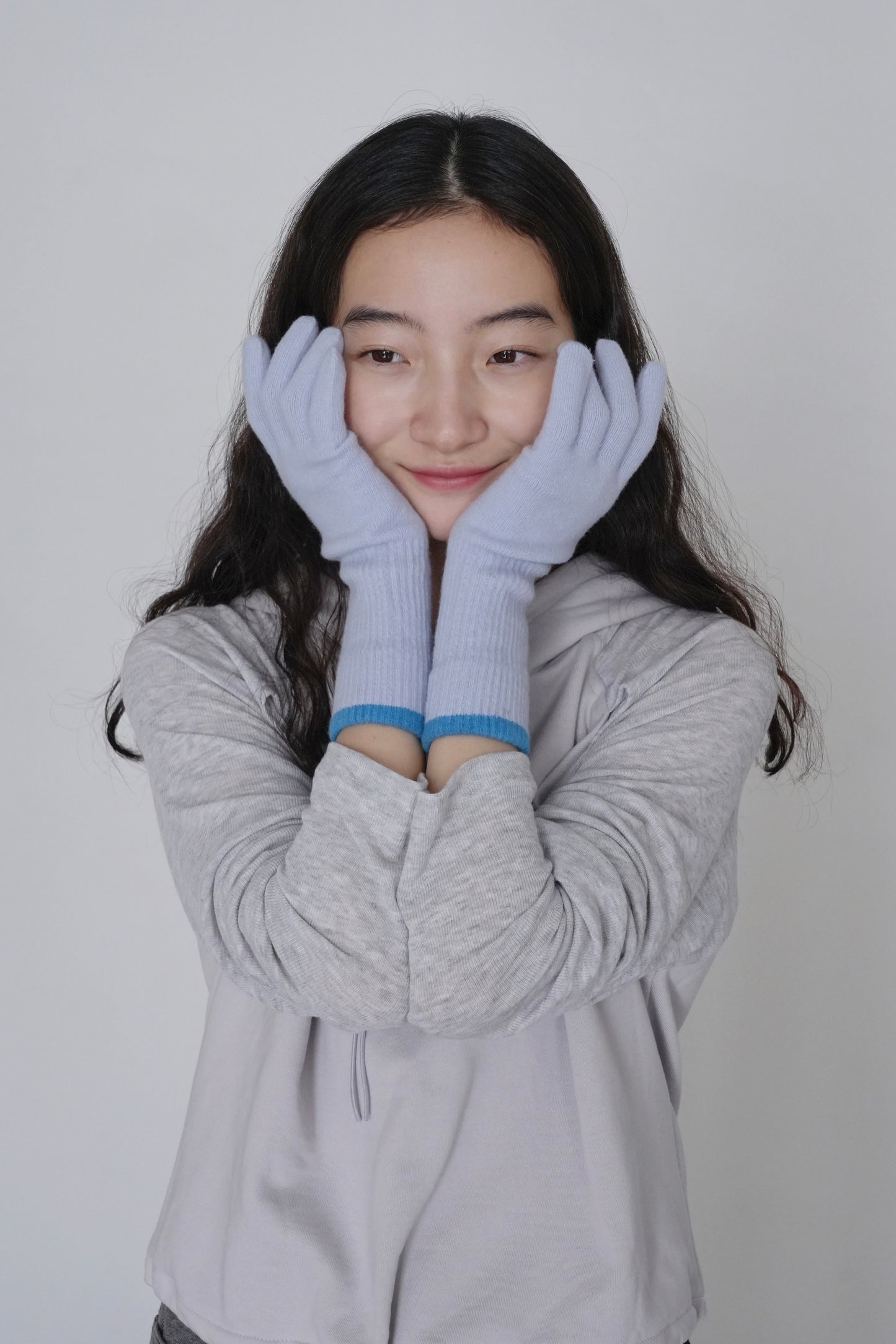 bicolor knit gloves