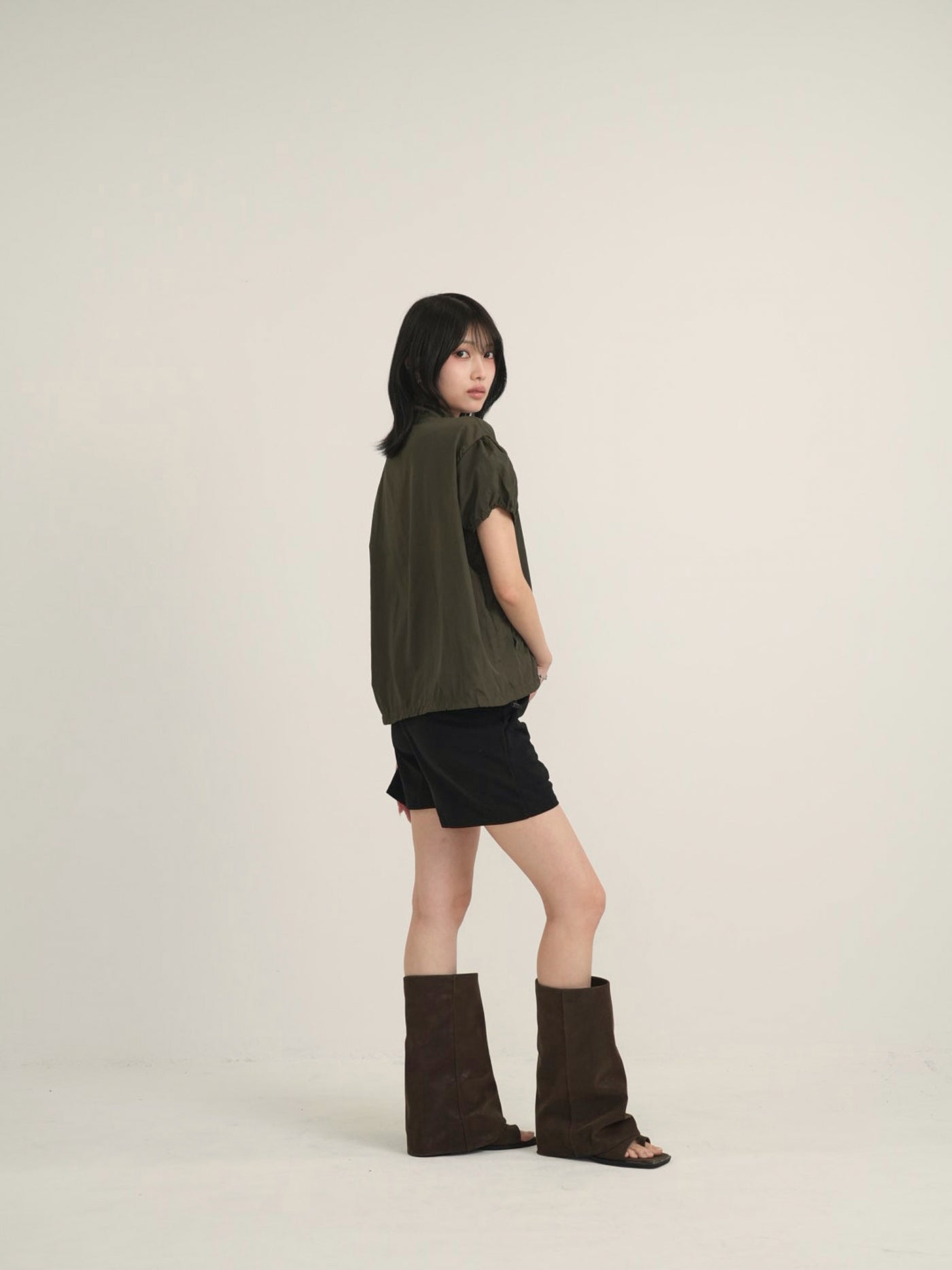 stand collar zip short jacket