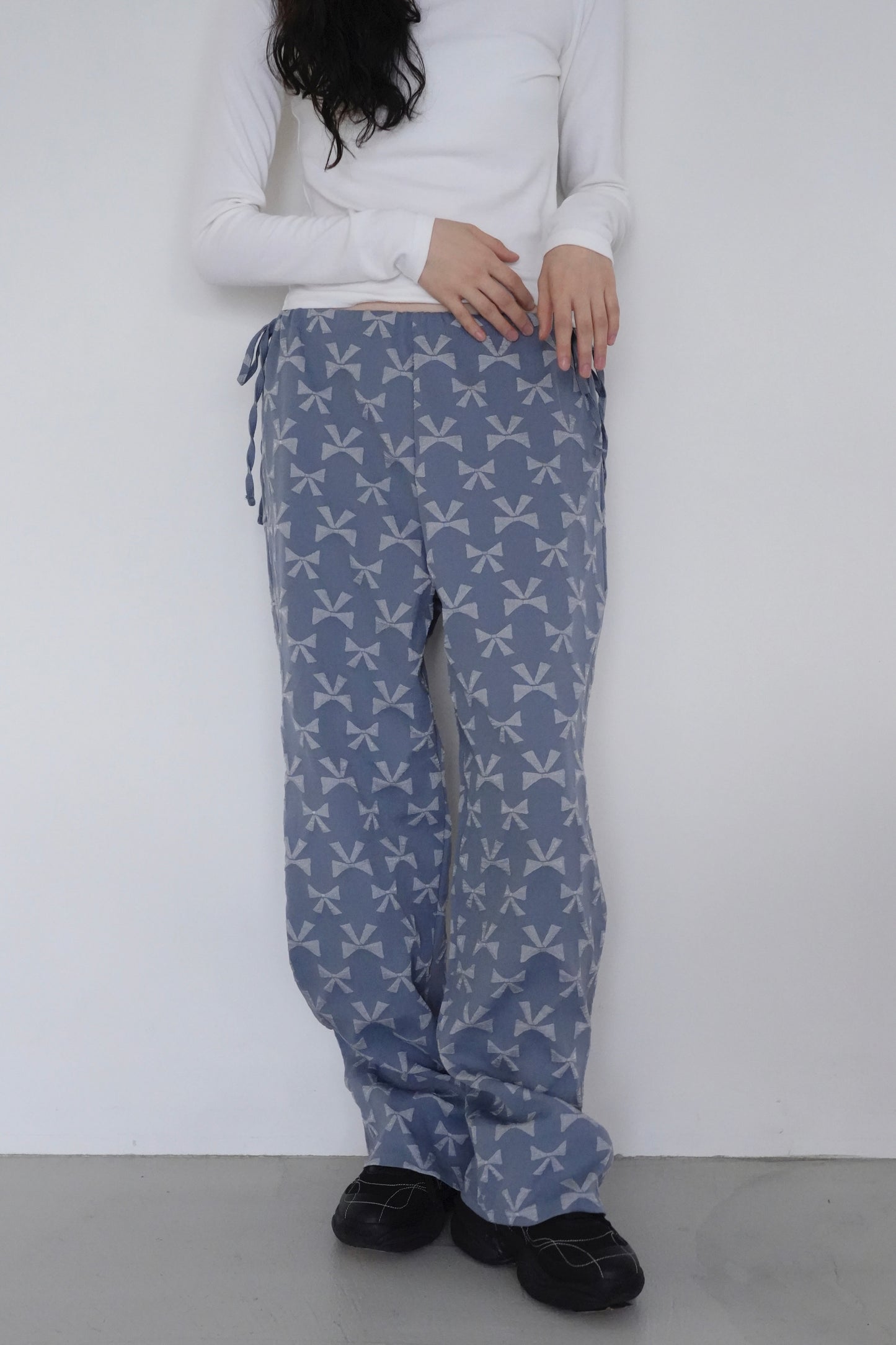 many ribbons pants
