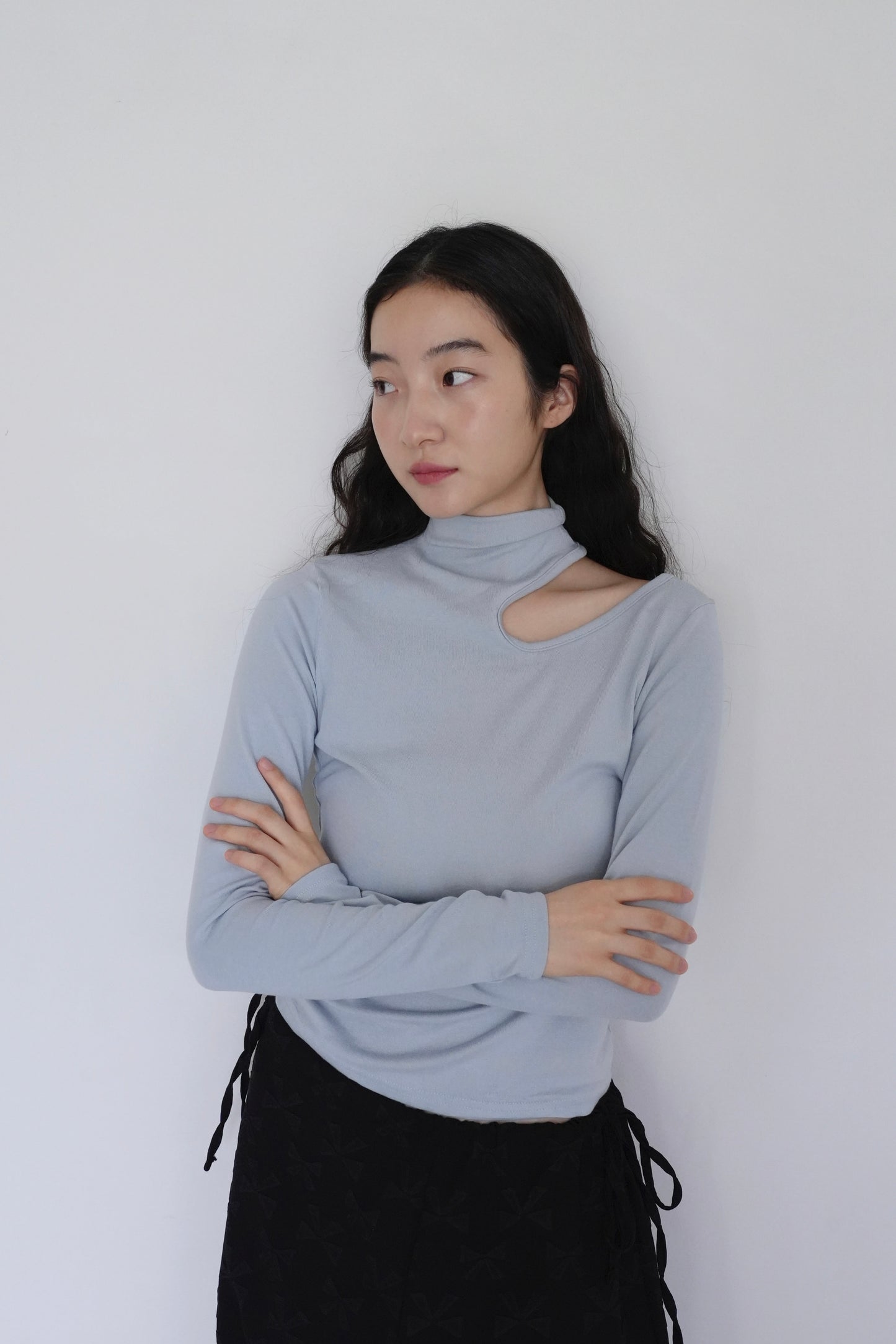 shoulder cut out tops