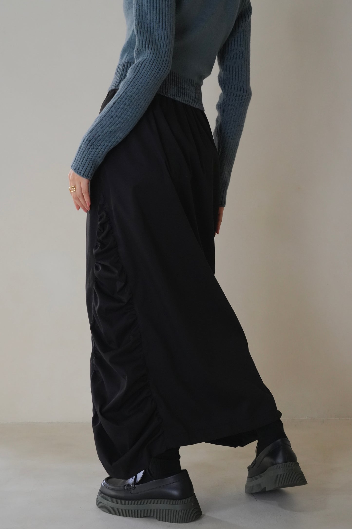 side frill skirt