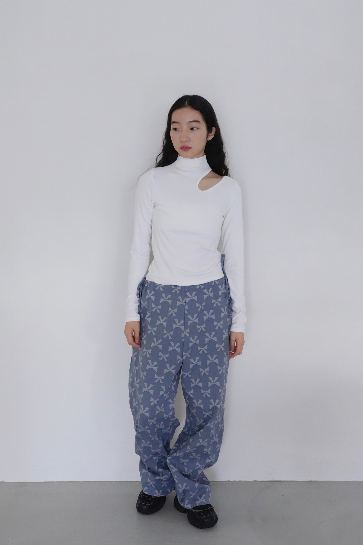 many ribbons pants