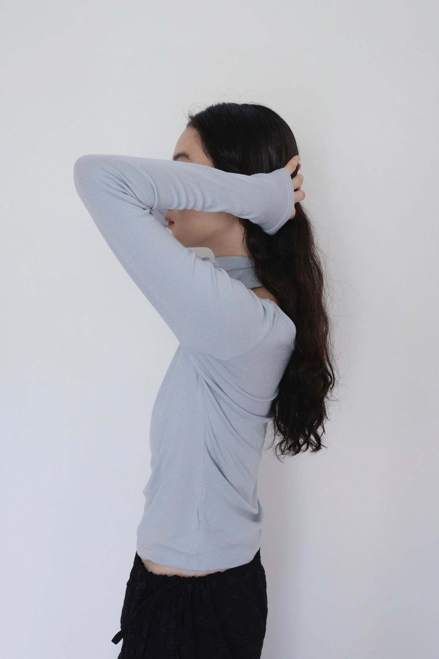 shoulder cut out tops
