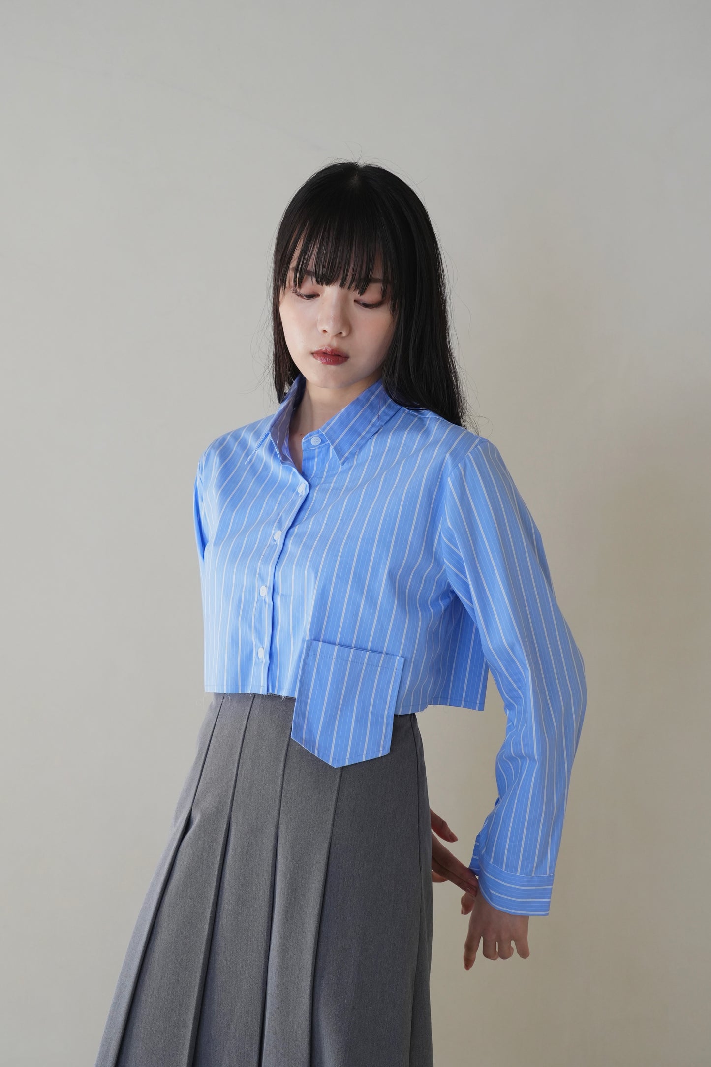 cropped stripe shirt