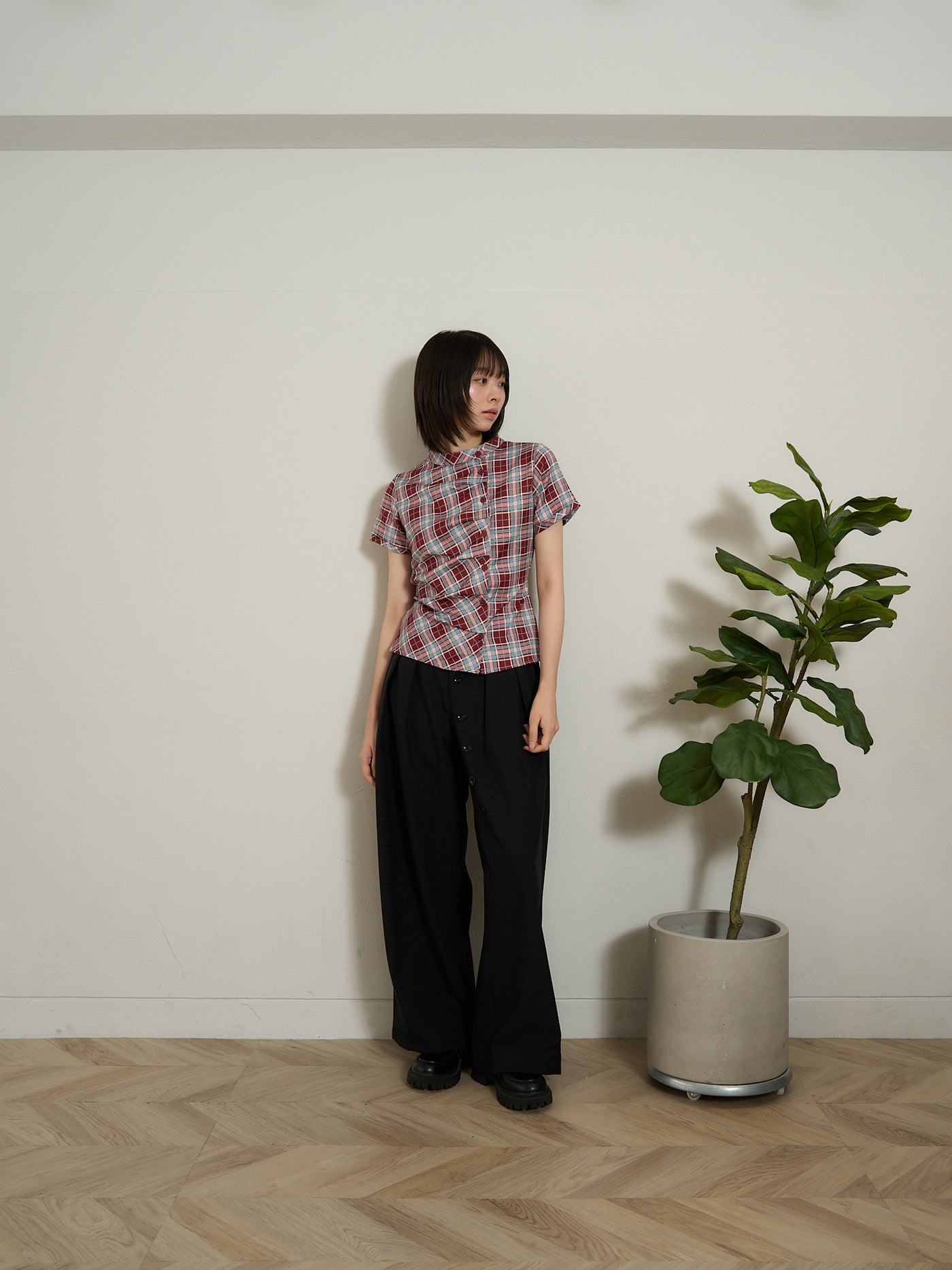 twist button check top