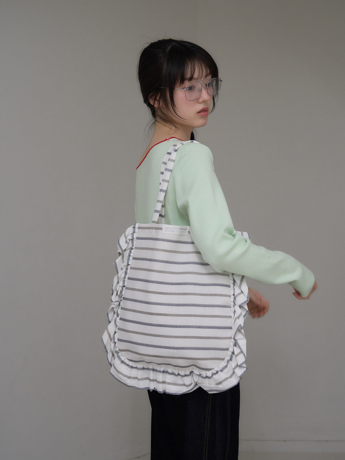 frill tote bag