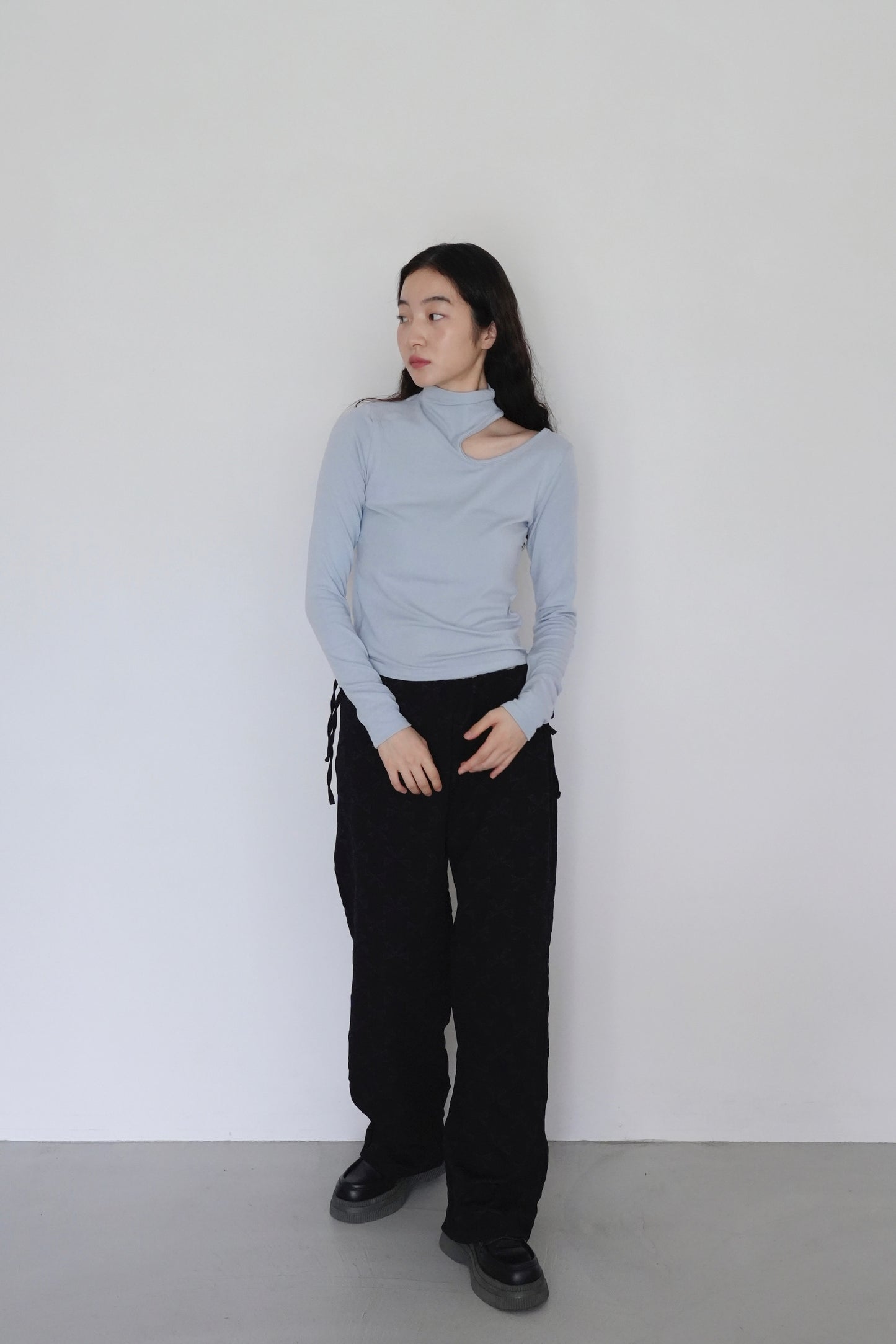 shoulder cut out tops