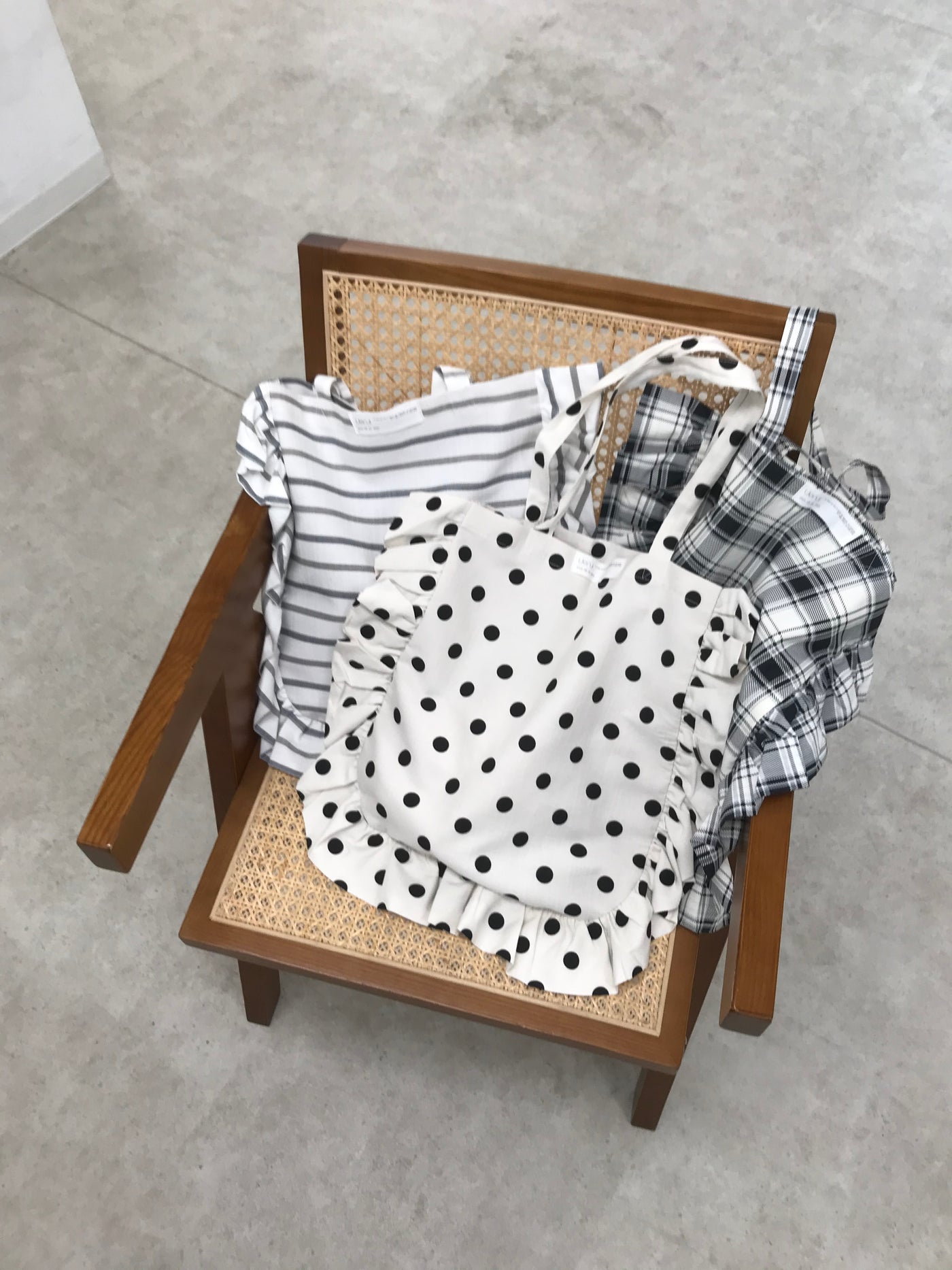 frill tote bag