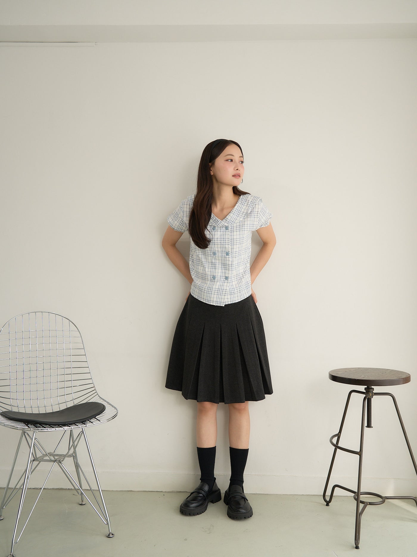 classic midi pleated skirt