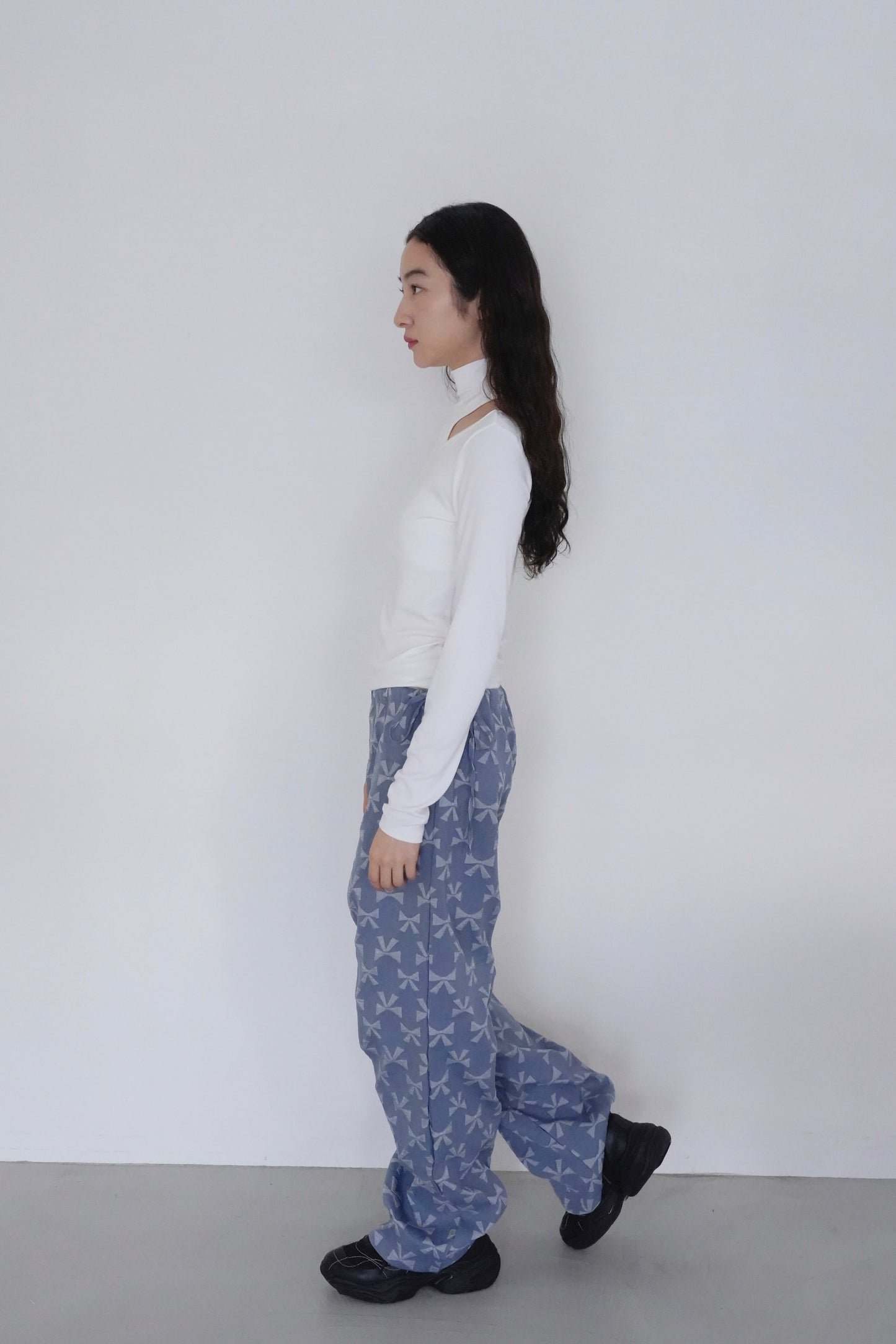 many ribbons pants