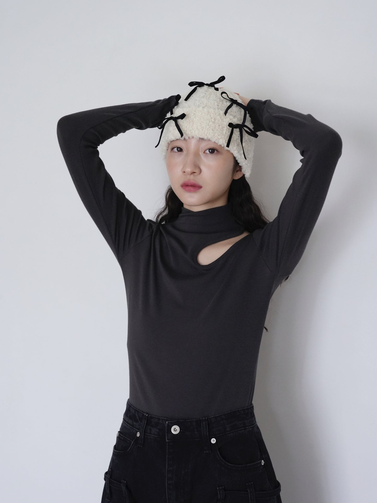 shoulder cut out tops