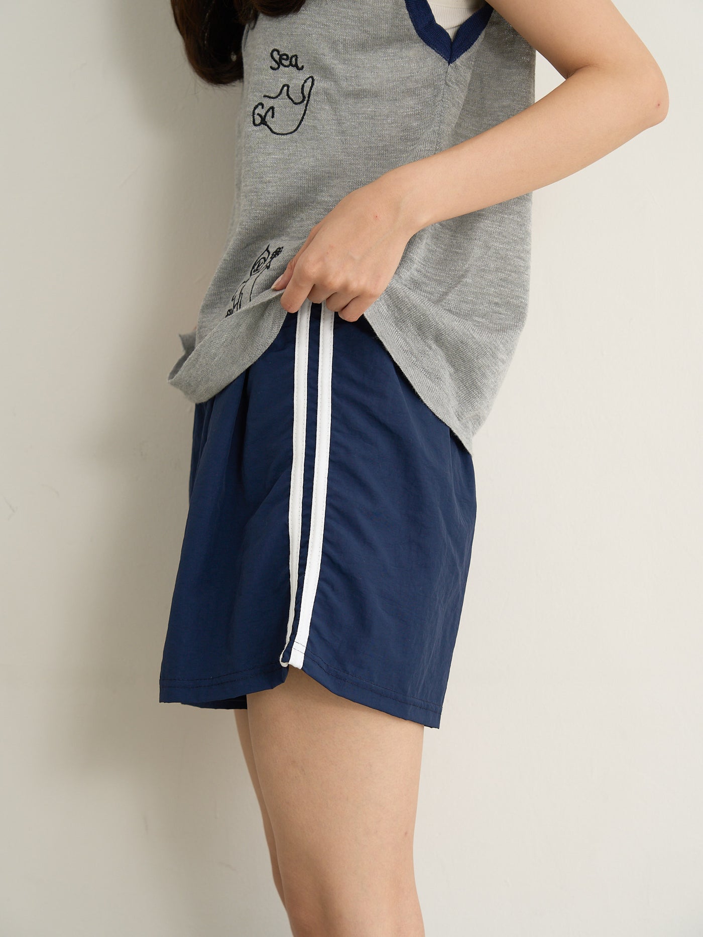 line short pants