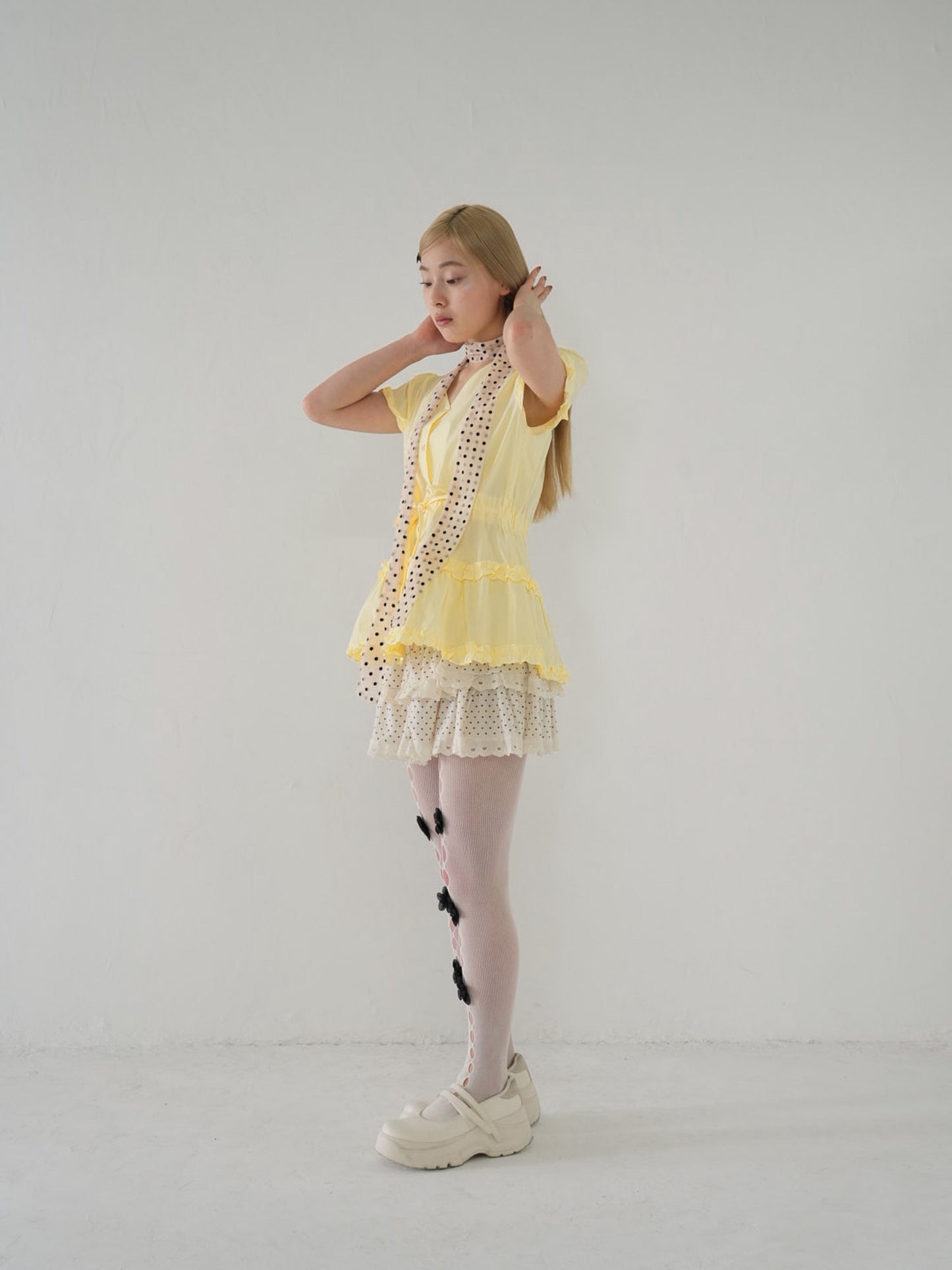 hem frill blouse