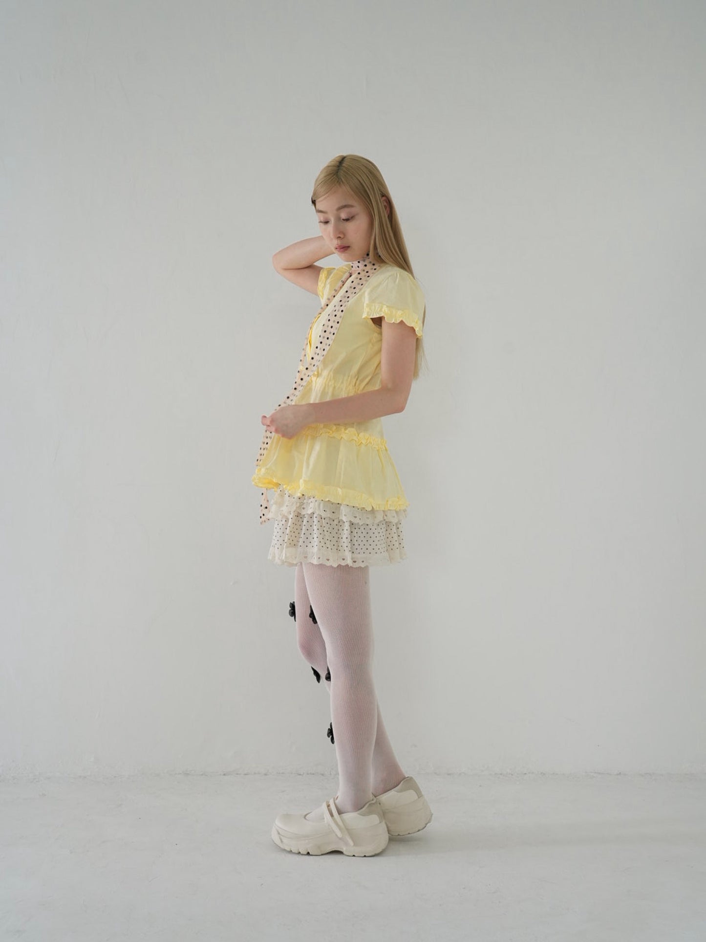 hem frill blouse