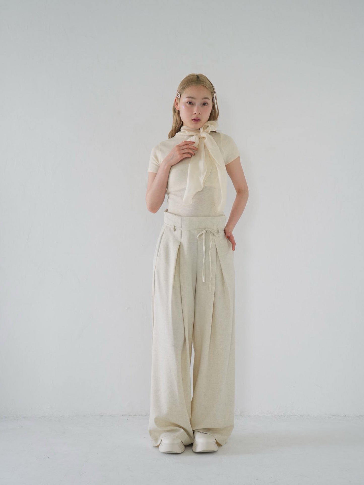 linen like tuck slacks