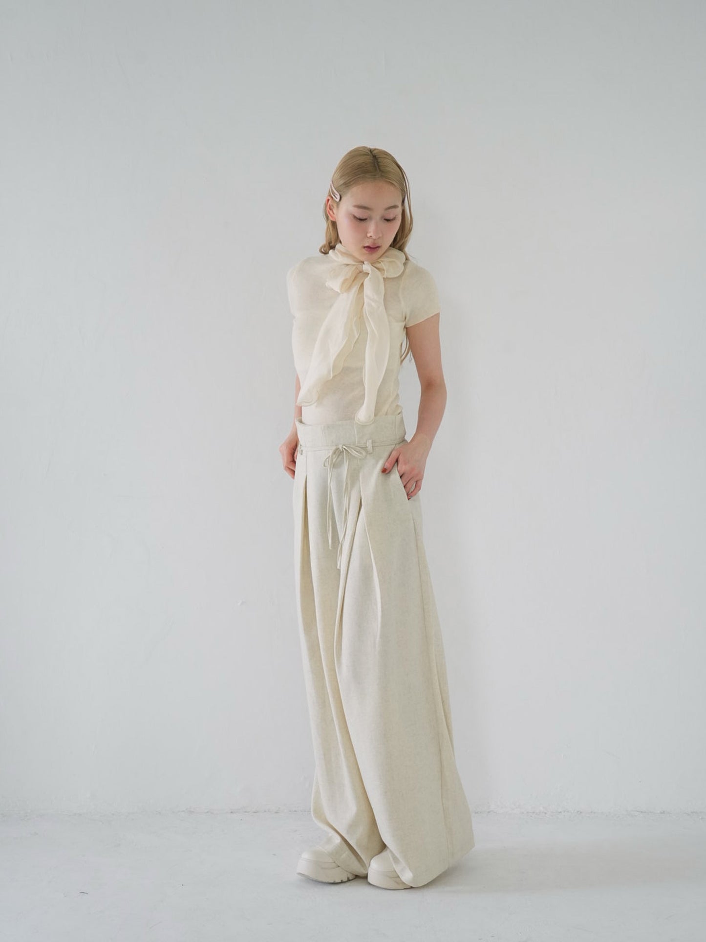 linen like tuck slacks