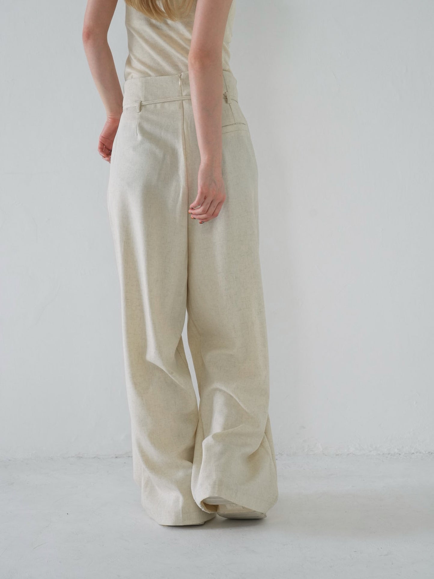 linen like tuck slacks