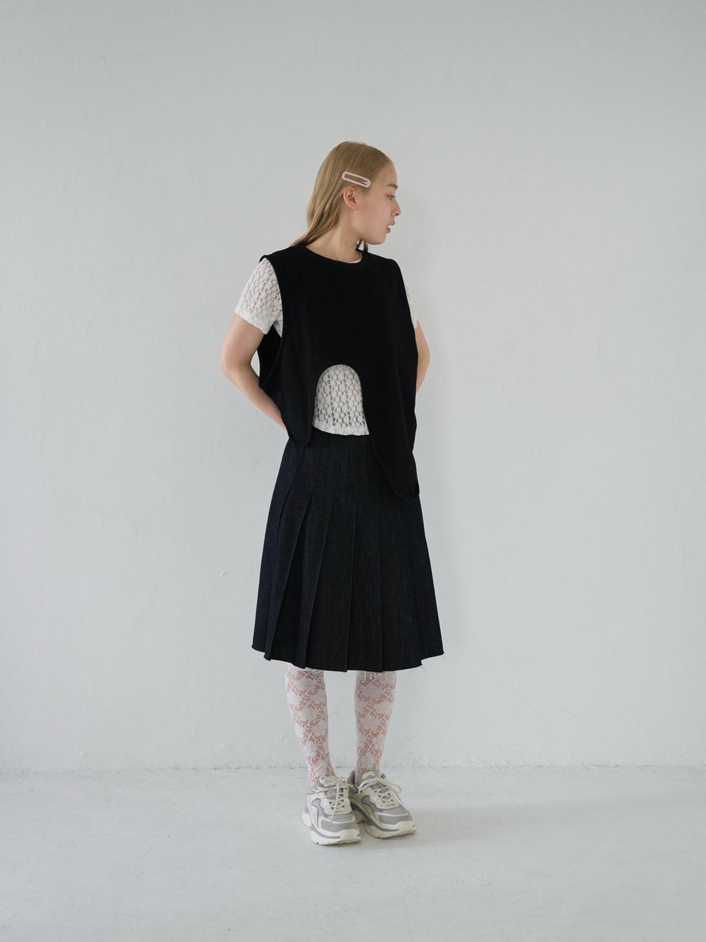 unique curve knit vest