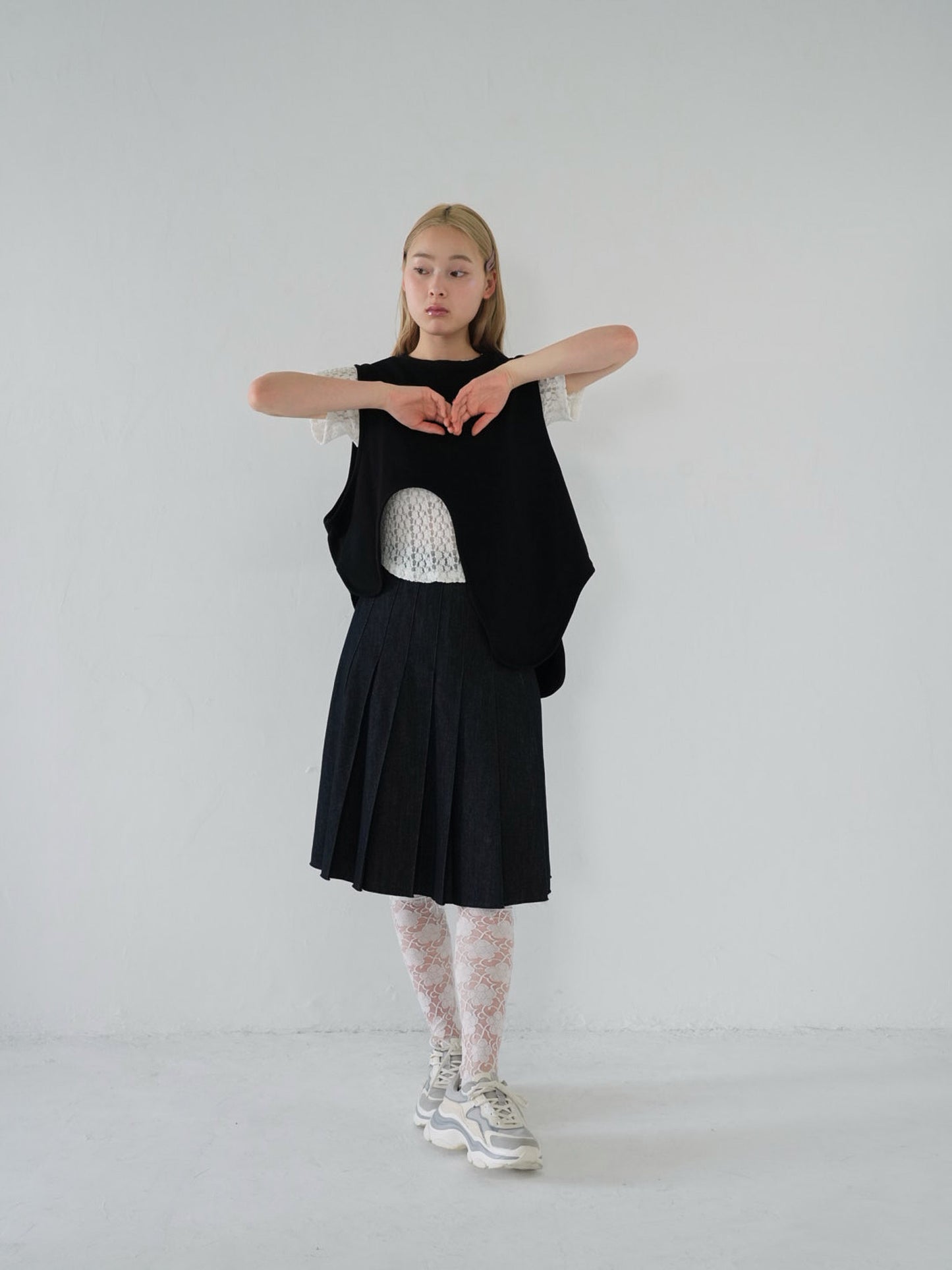 unique curve knit vest