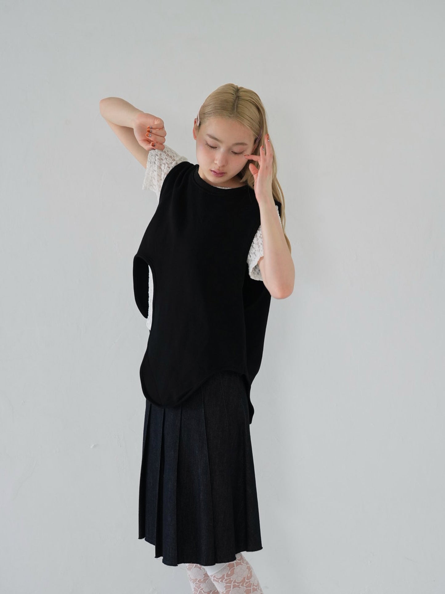 unique curve knit vest