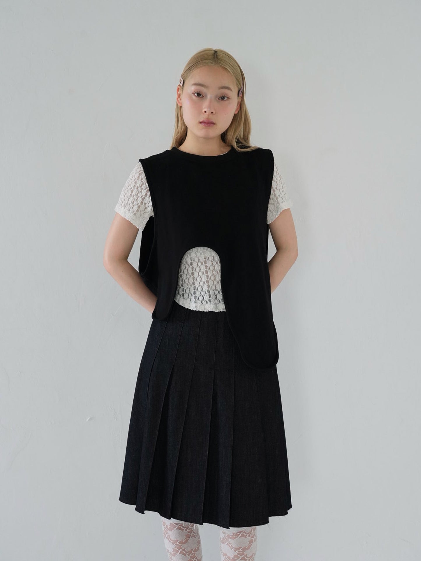 unique curve knit vest
