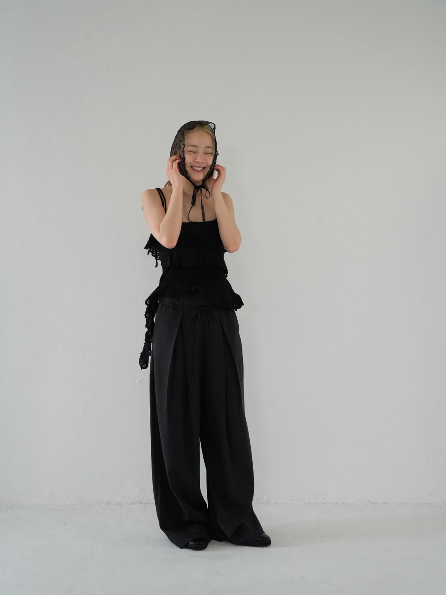linen like tuck slacks