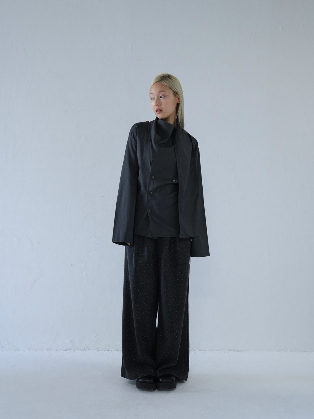 【 10月上旬発送予定 】drape neck asymmetric blouse