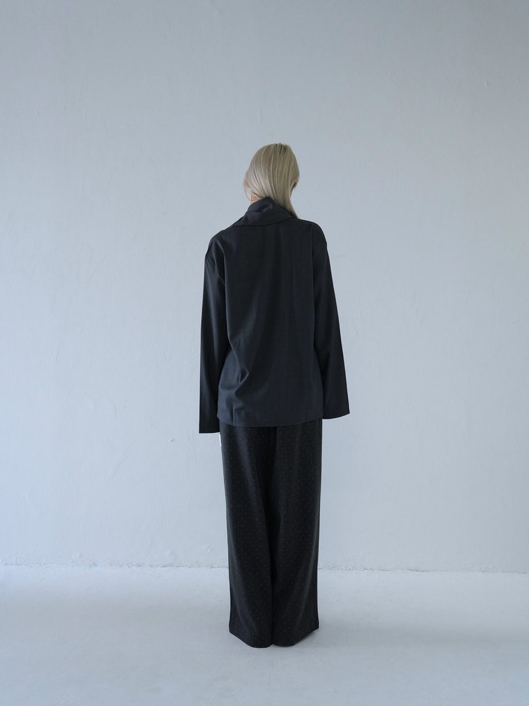 【 10月上旬発送予定 】drape neck asymmetric blouse