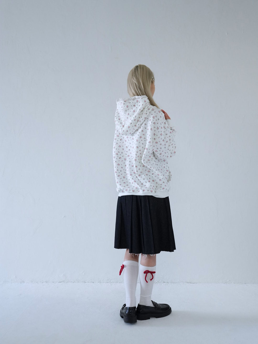 【 10月上旬発送予定 】tiny floral frill hoodie
