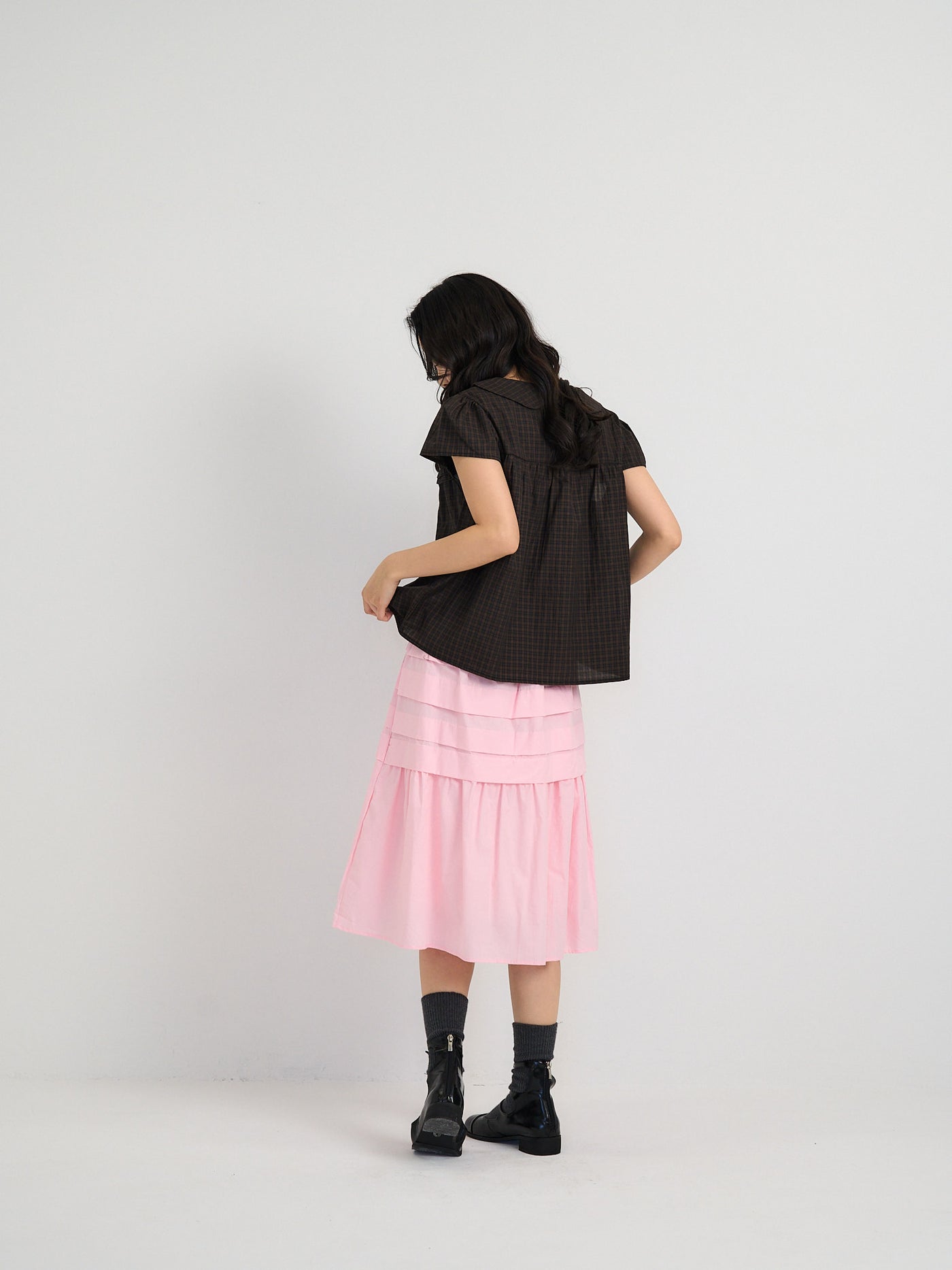 tiered pleated midi skirt