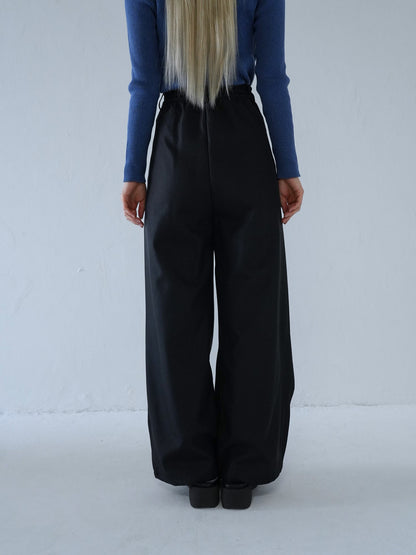 pleated wide leg trousers