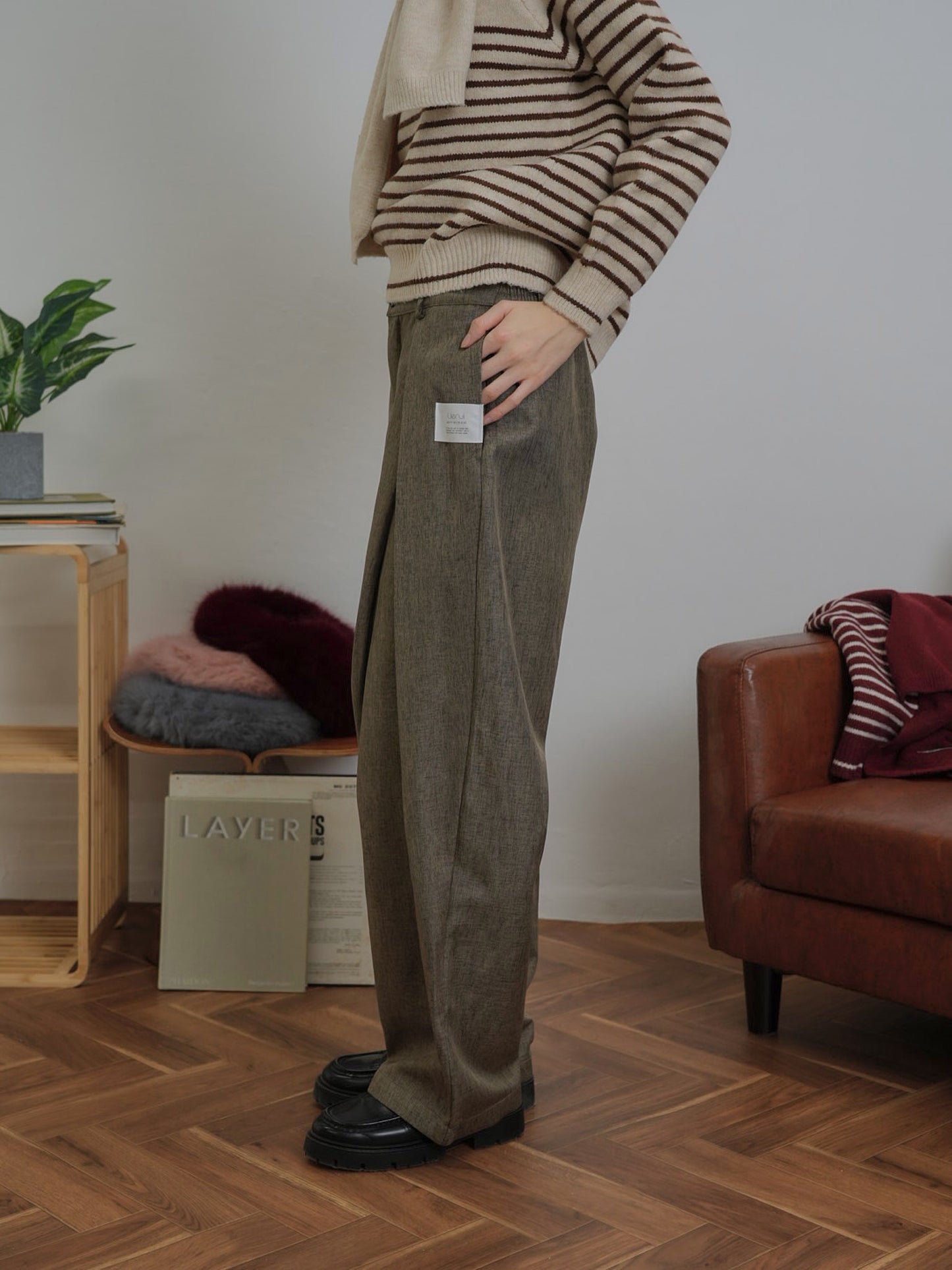 pleated wide leg trousers