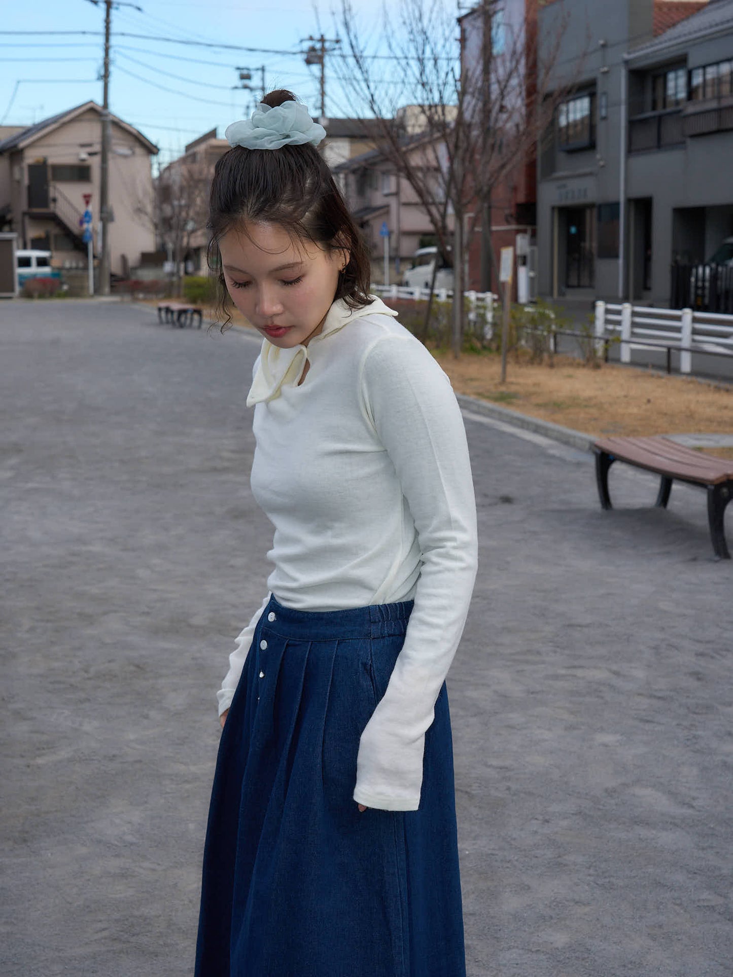 button high neck knit