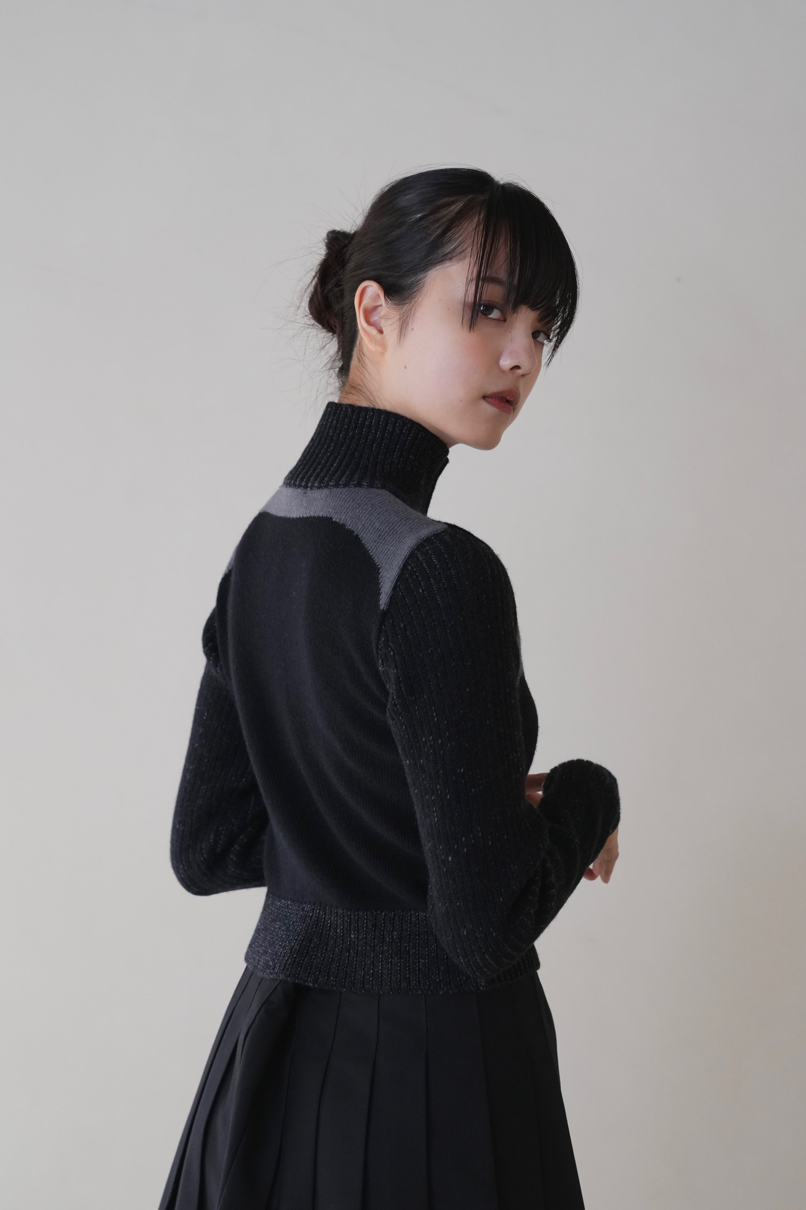 high neck zip rib knit