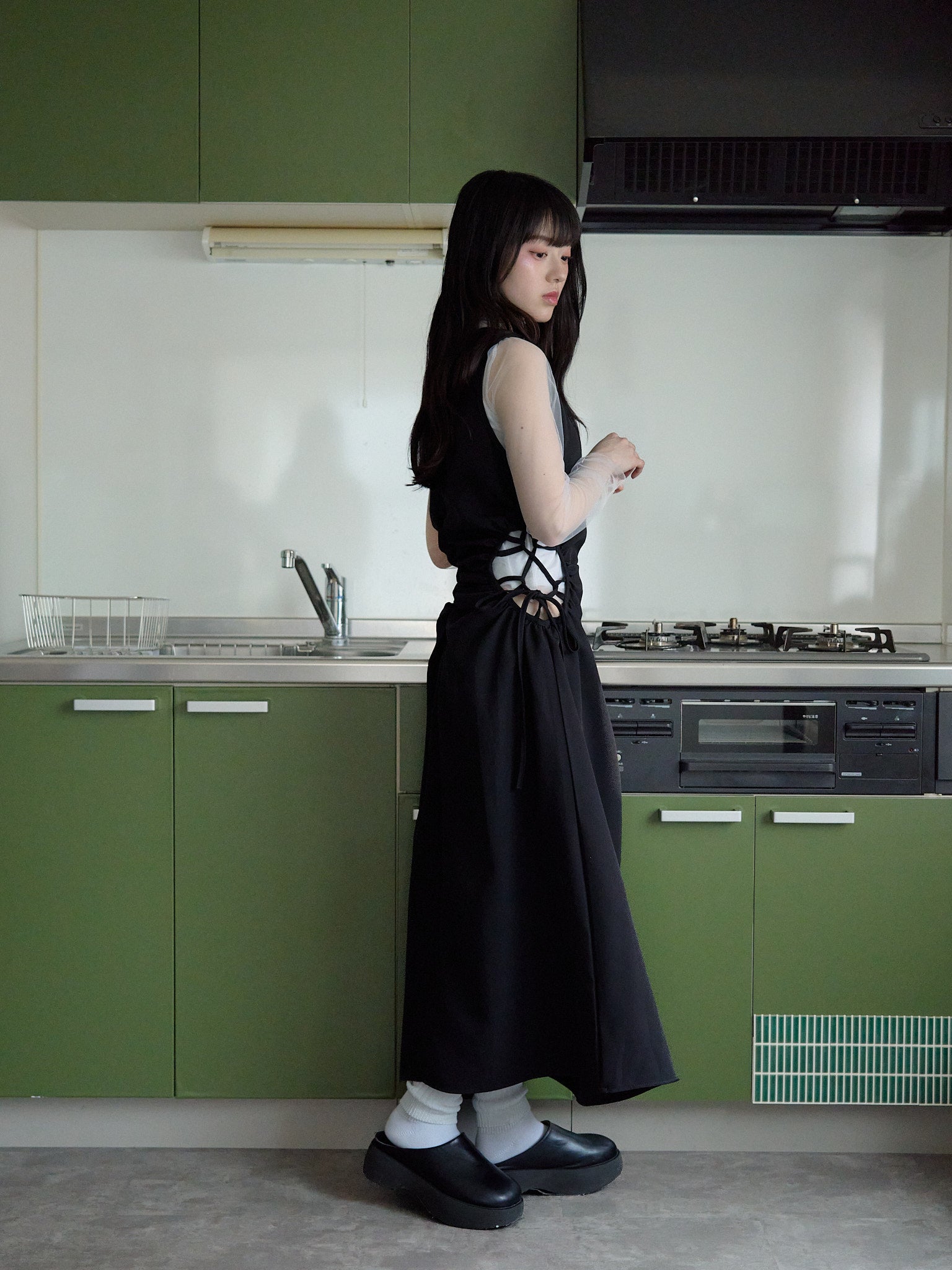 waist side hole one piece｜カットアウトノースリーブワンピース