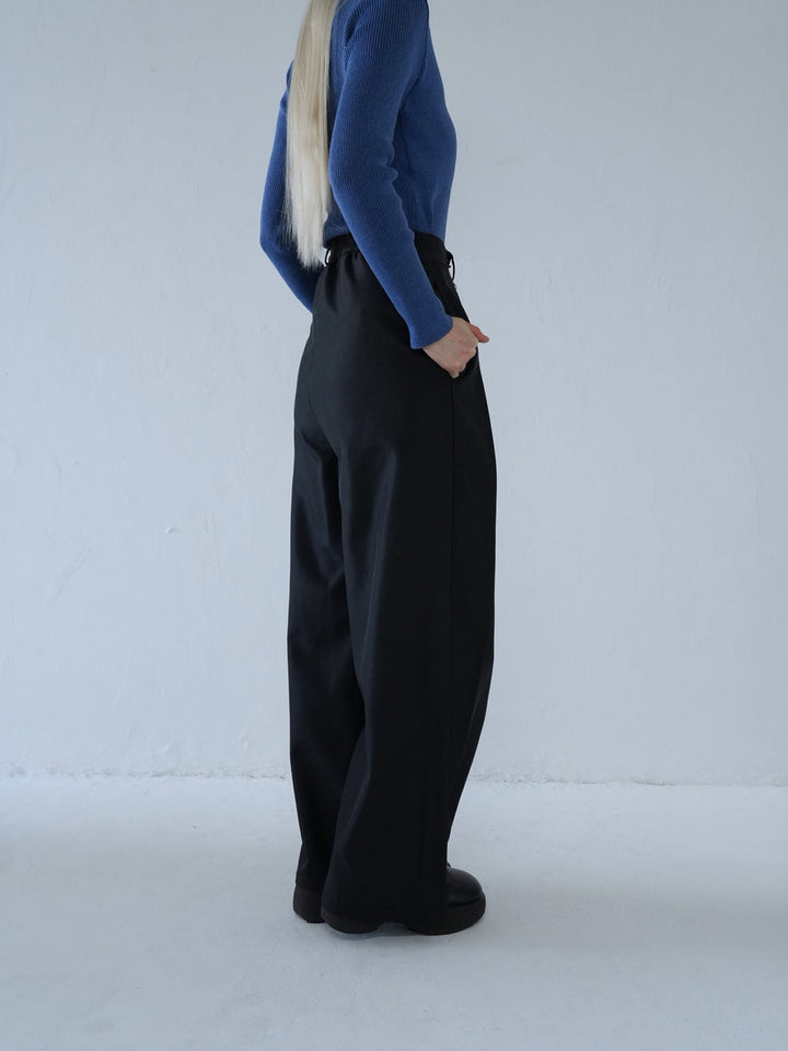 【 10月上旬発送予定 】pleated wide leg trousers