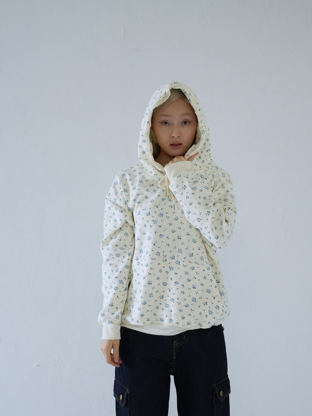 【 10月上旬発送予定 】tiny floral frill hoodie