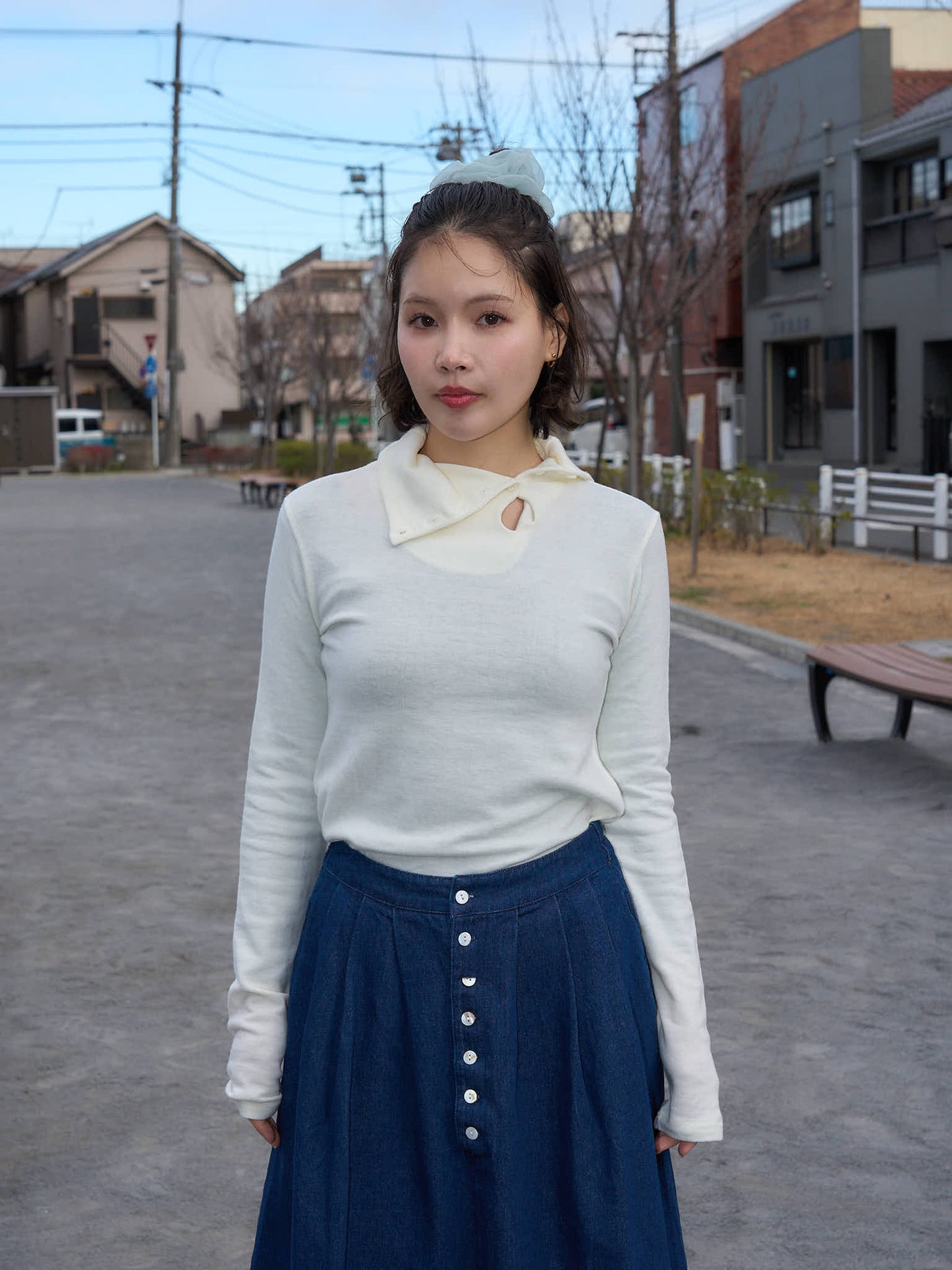 button high neck knit
