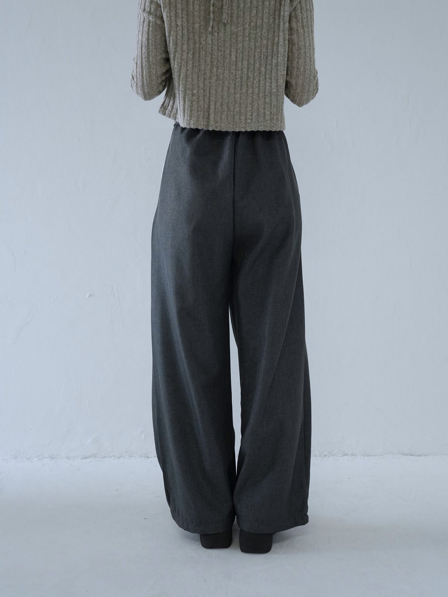 pleated wide leg trousers