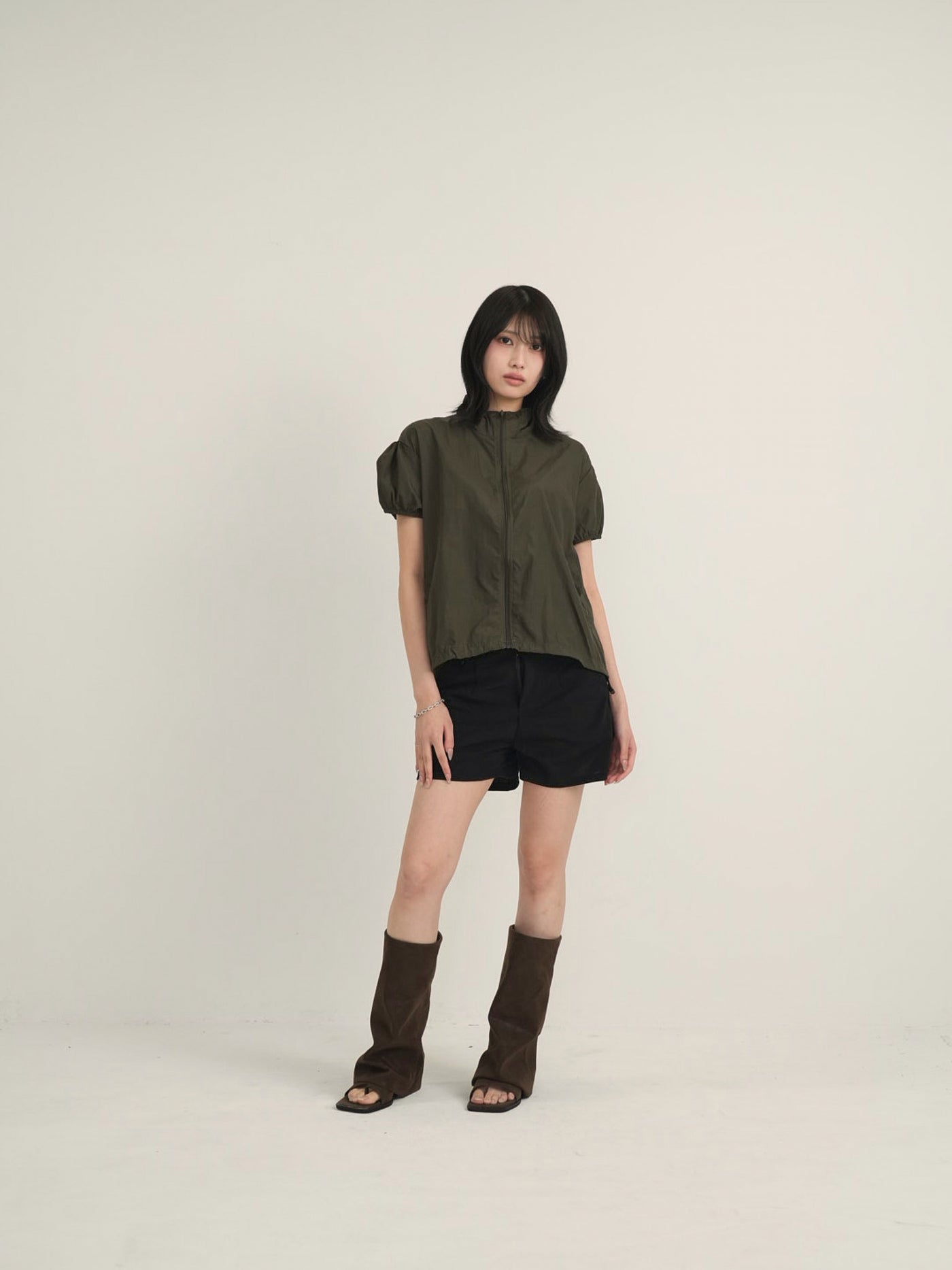 stand collar zip short jacket