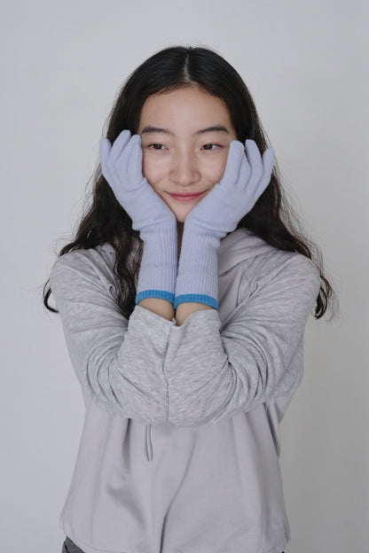bicolor knit gloves