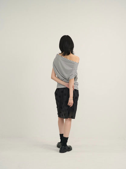 one shoulder border tee