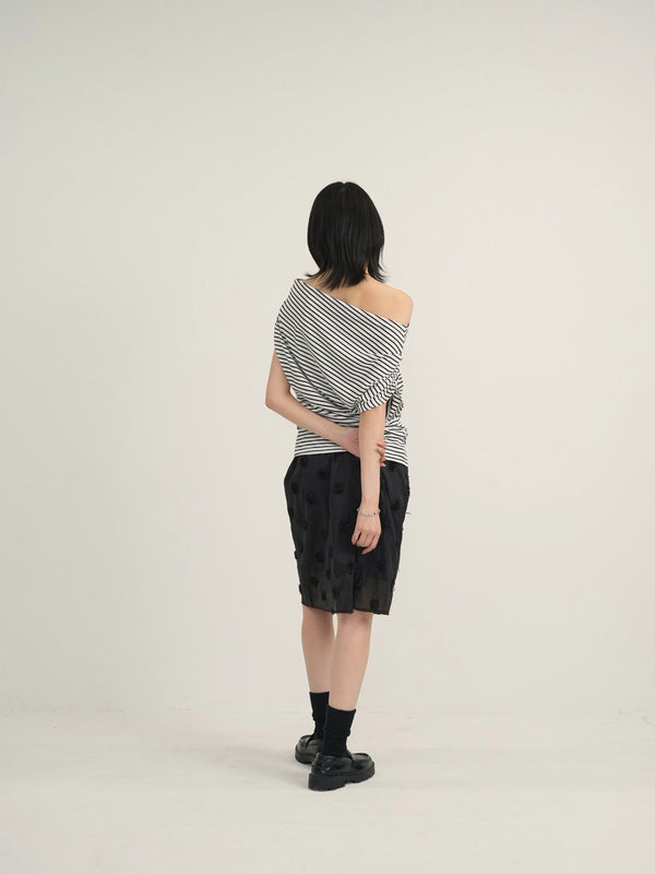 one shoulder border tee