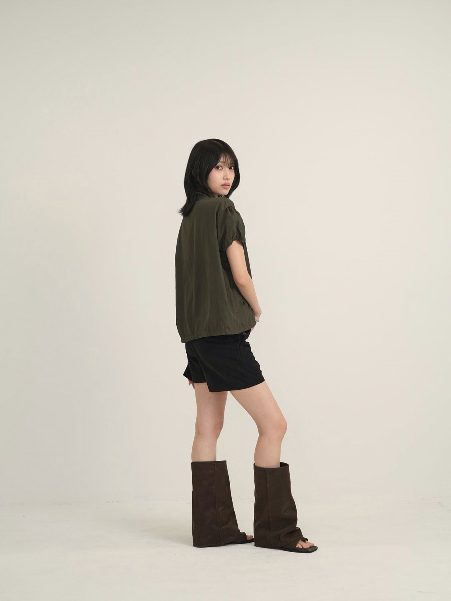 stand collar zip short jacket
