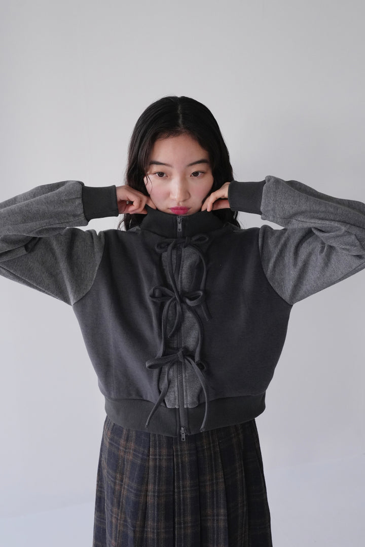 front ribbon zip parka