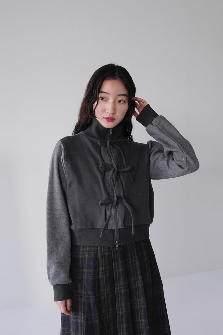 front ribbon zip parka