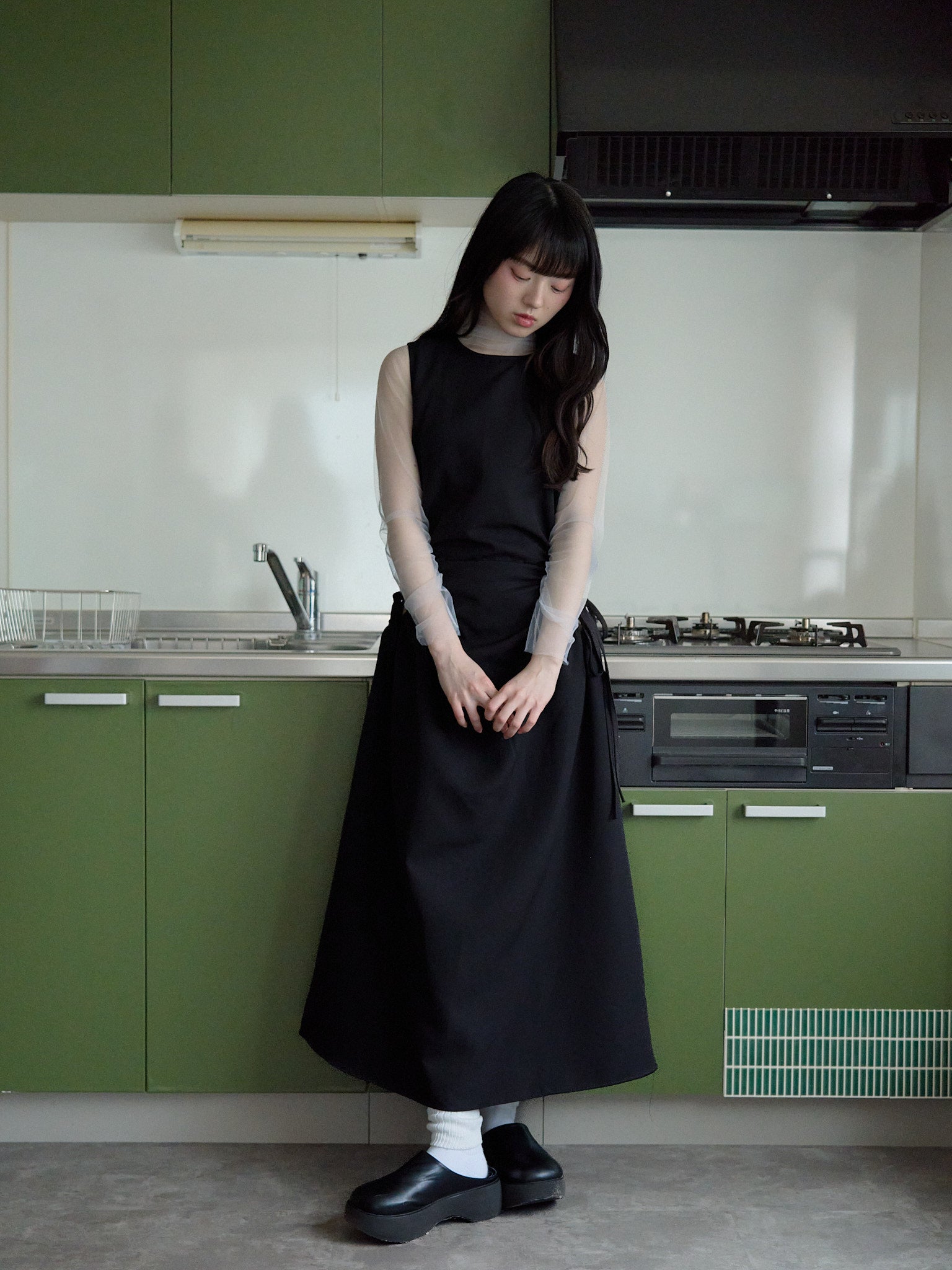 waist side hole one piece｜カットアウトノースリーブワンピース