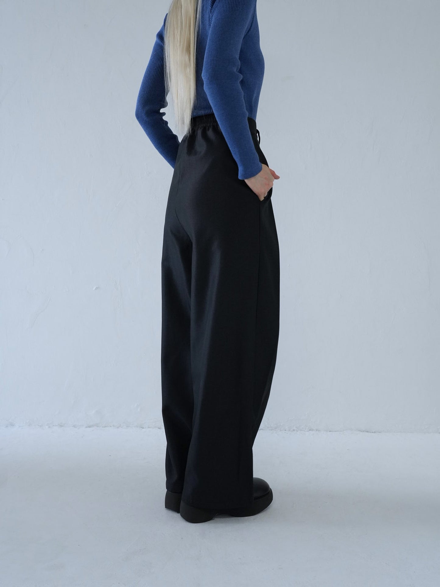 pleated wide leg trousers